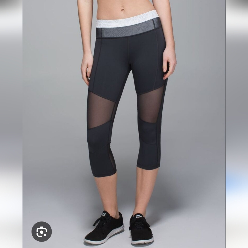 Lululemon Mesh Cropped Leggings Size 8 Workout Running